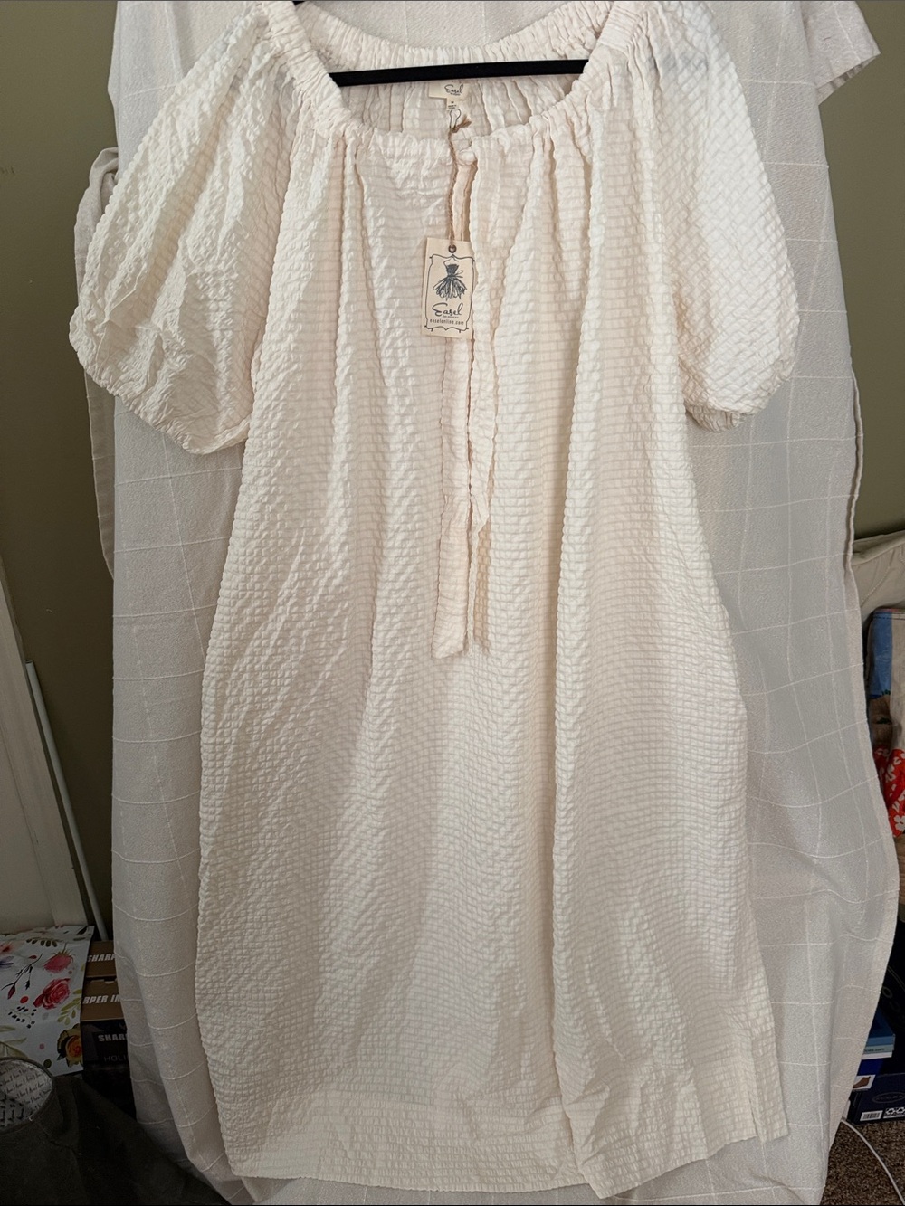 Easel Cream Textured Puff-Sleeve Peasant Dress